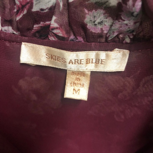 Skies are Blue, ladies blouse. - Picture 2 of 4